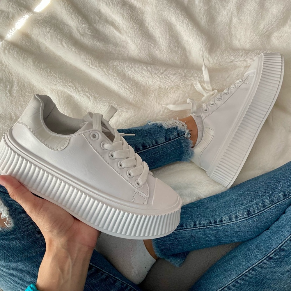 White platform chunky sneakers